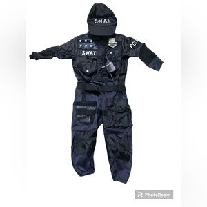 Swat jumpsuit size 3-4